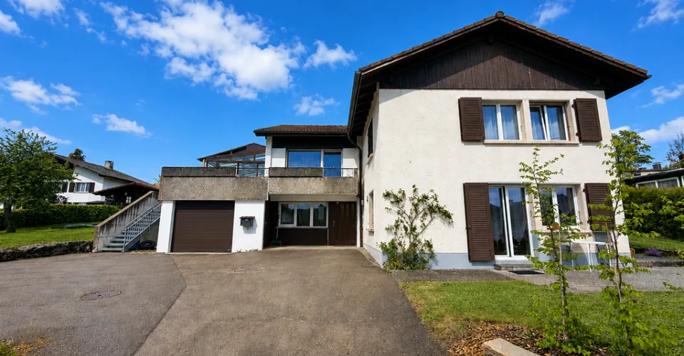 Spacieux appartement de 5.5 pièces avec jardin