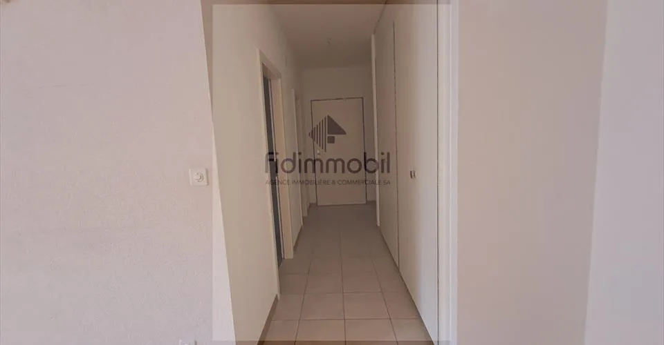 4 Zimmer Wohnung, 2400 Le Locle