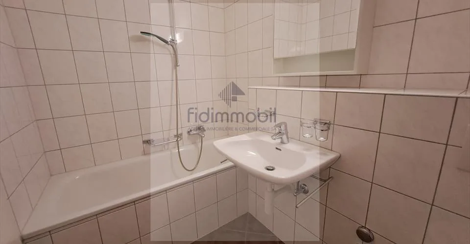 4 Zimmer Wohnung, 2400 Le Locle