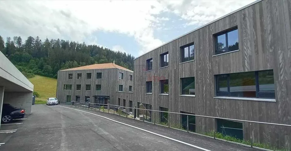 Résidence Bel Air aux Brenets- appartements avec encadrement.