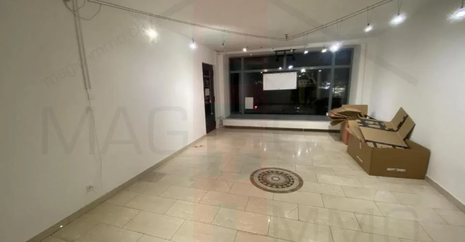Local commercial avec vitrine au centre ville de Delémont