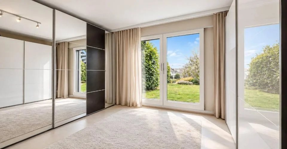 Duplex-Wohnung mit contemporary Architektur, eigenem Garten und Blick auf die Alpen in Pully Sud – Foto 8 von 21