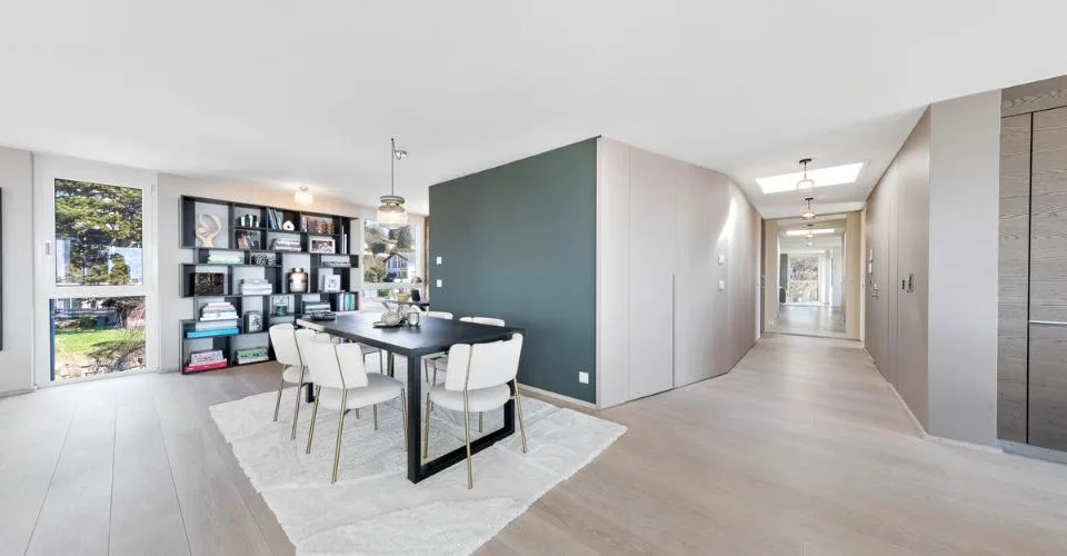 Prächtiges Attikapartment mit 180-Grad-Panoramablick auf den See und die Alpen – Foto 4 von 25