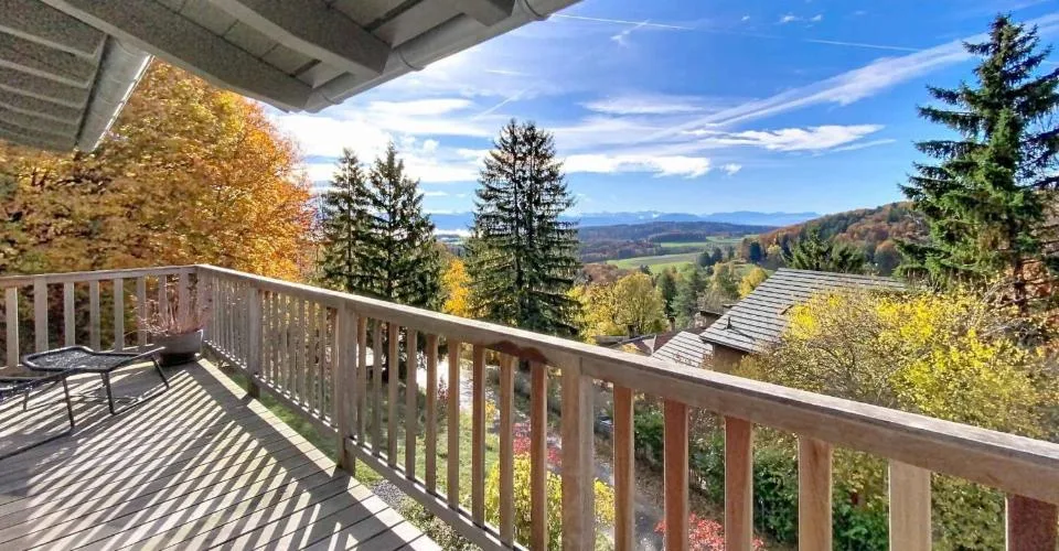 Prächtiges Haus in der Natur – Foto 2 von 20