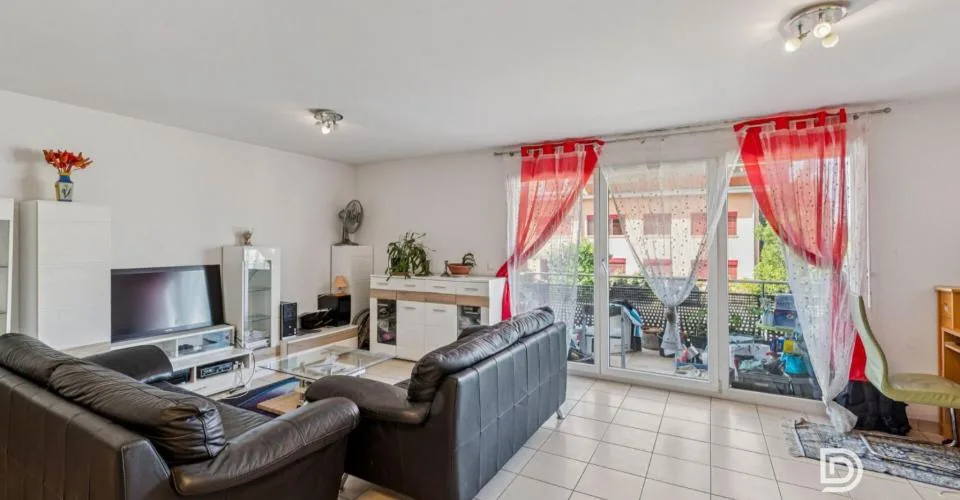 Charmant appartement, proche de toutes commodités – Foto 2 von 18