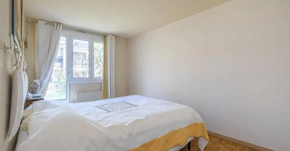 Exklusiv! Schönes Duplex mit Terrassen und eigenem Garten – Foto 15 von 23