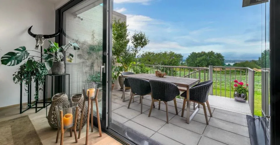 IN ESCLUSIVA - duplex di 5 camere con terrazze, giardini e vista lago – foto 3 di 18