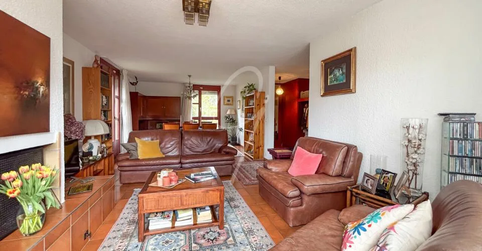 Entdecken Sie diese superbe Zwillingshausvilla mit 4 Schlafzimmern – Foto 15 von 33