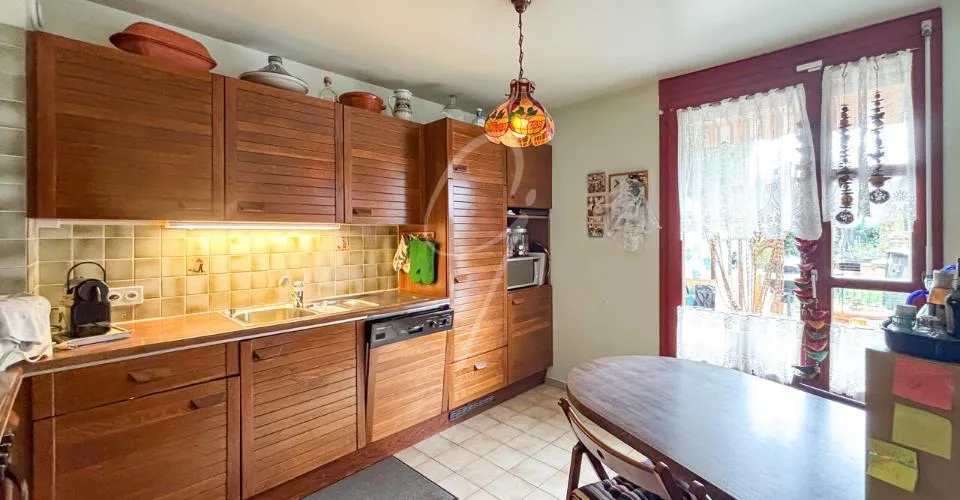 Entdecken Sie diese superbe Zwillingshausvilla mit 4 Schlafzimmern – Foto 22 von 33