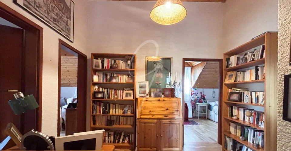 Entdecken Sie diese superbe Zwillingshausvilla mit 4 Schlafzimmern – Foto 26 von 33
