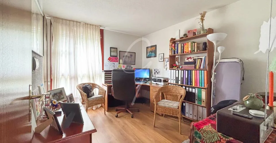 Entdecken Sie diese superbe Zwillingshausvilla mit 4 Schlafzimmern – Foto 24 von 33