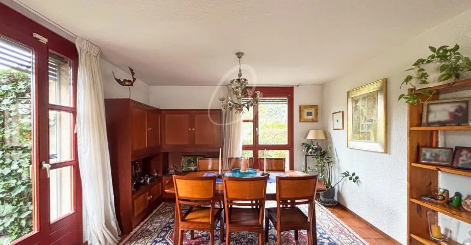 Entdecken Sie diese superbe Zwillingshausvilla mit 4 Schlafzimmern – Foto 21 von 33
