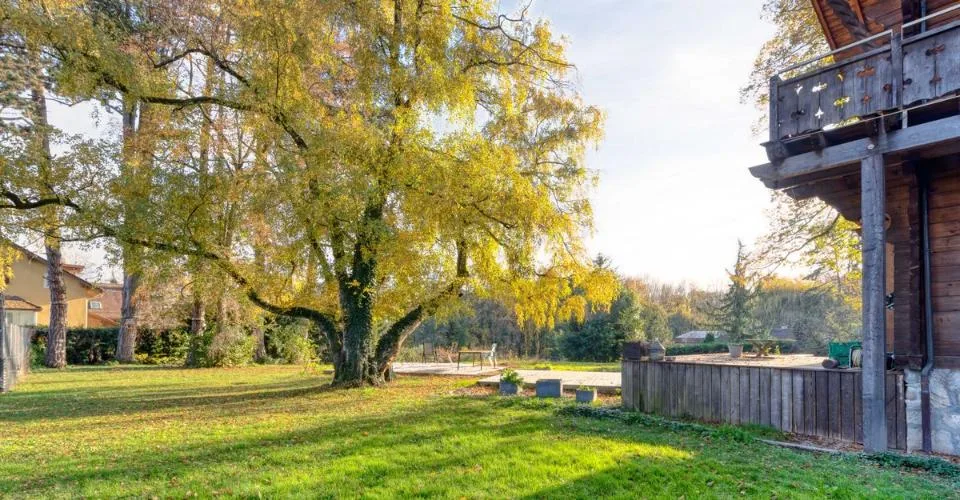 Proprietà affascinante nel cuore di un parco alberato di oltre 4.000 m2 – foto 22 di 26