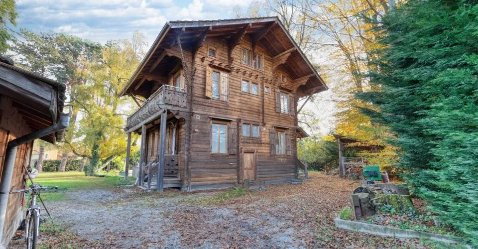 Proprietà affascinante nel cuore di un parco alberato di oltre 4.000 m2 – foto 25 di 26