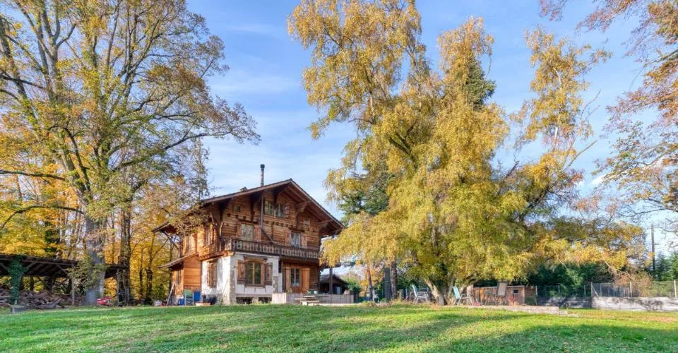Proprietà affascinante nel cuore di un parco alberato di oltre 4.000 m2 – foto 23 di 26