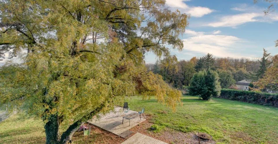 Proprietà affascinante nel cuore di un parco alberato di oltre 4.000 m2 – foto 24 di 26