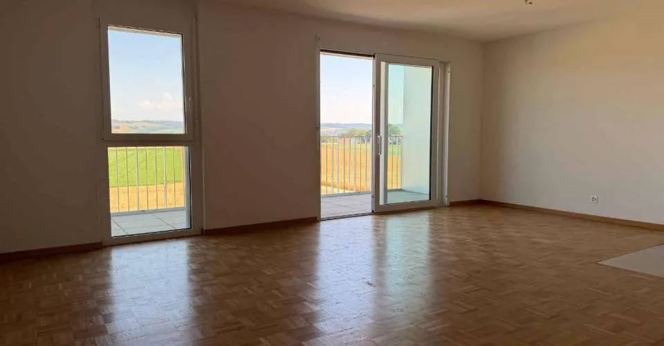 Magnifique appartement neuf de 4½ au rez supérieur avec balcon et vue dégagée – foto 3 di 21