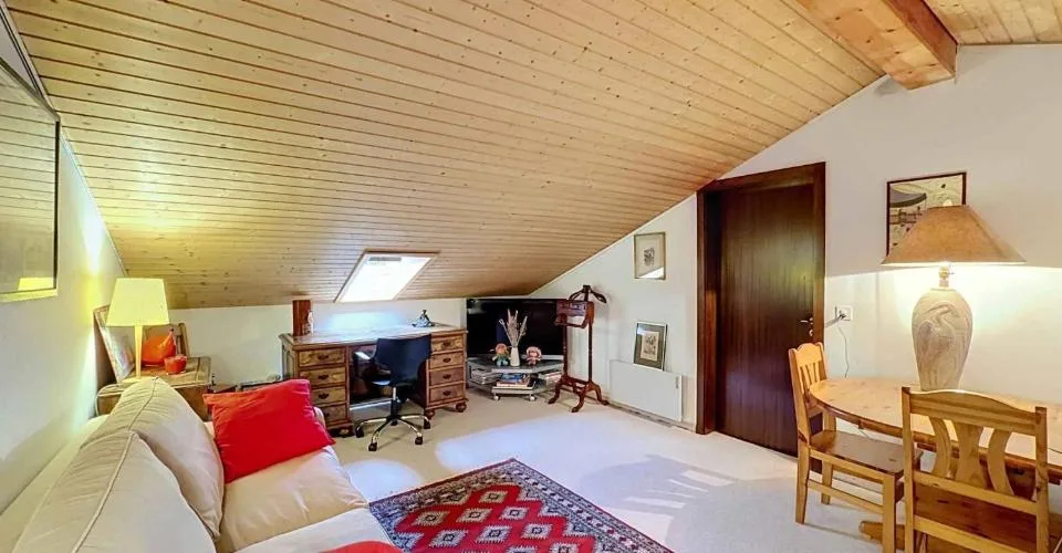 Villa mit Ausblick auf den See und die Alpen in einem erhaltenen Umfeld – Foto 15 von 25
