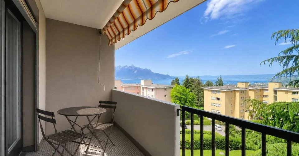 Auf der letzten Etage, 3.5-Zimmer-Wohnung mit Seeblick – Foto 6 von 18