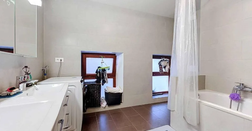 Spacieux appartement de 3,5 pièces au cœur du Vieux-Montreux – Foto 6 von 16