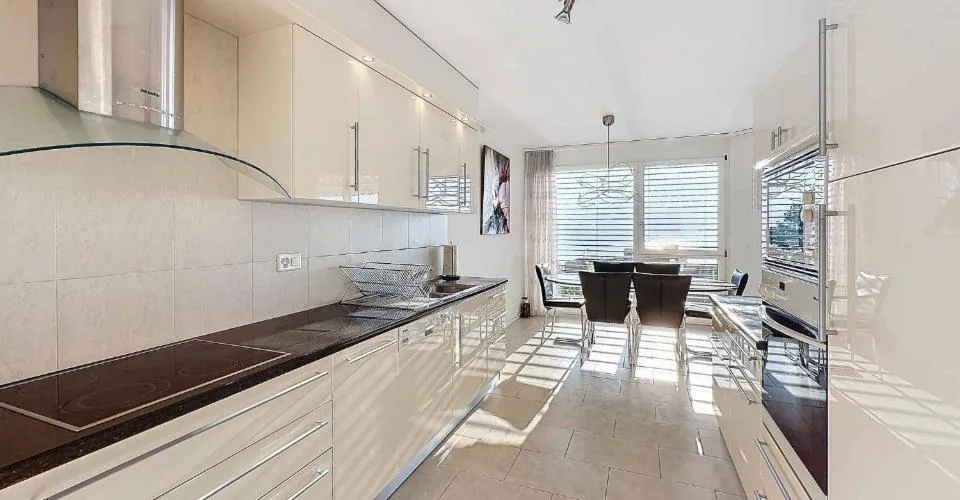 Raro! Appartamento di 5,5 locali con vista superba sul lago – foto 6 di 24