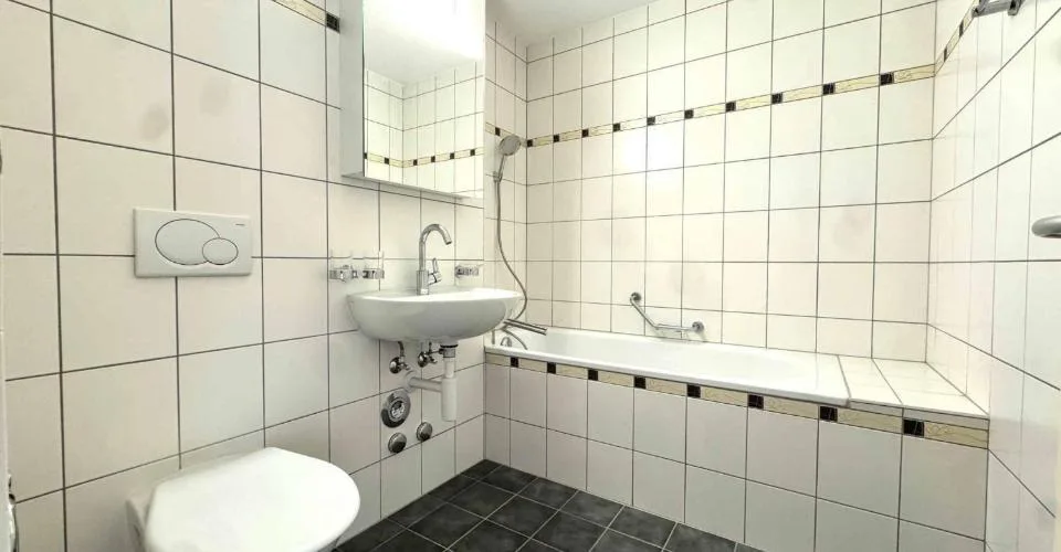 Bel attique de 4,5 pièces avec grande mezzanine – Foto 8 von 10