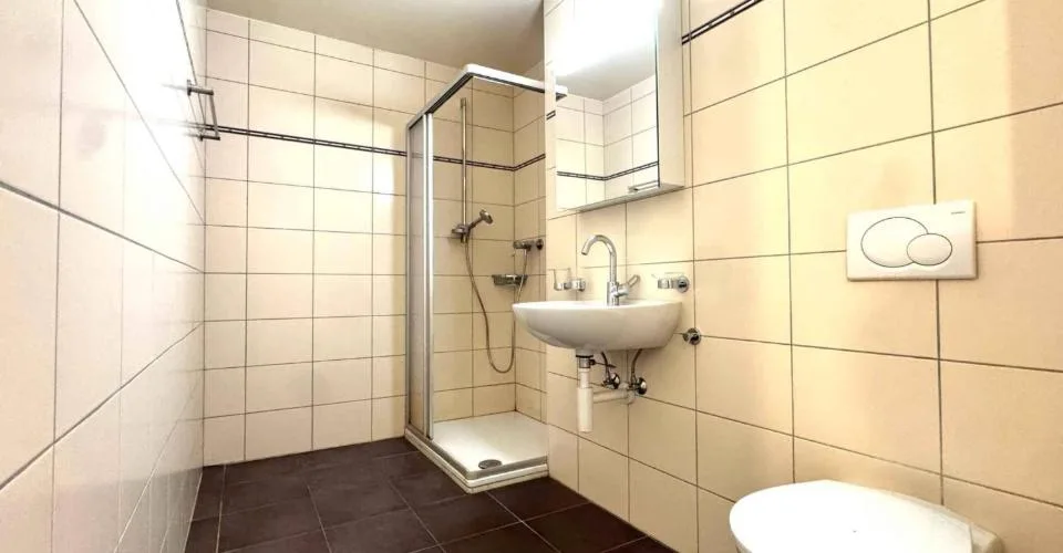 Bel attique de 4,5 pièces avec grande mezzanine – Foto 9 von 10