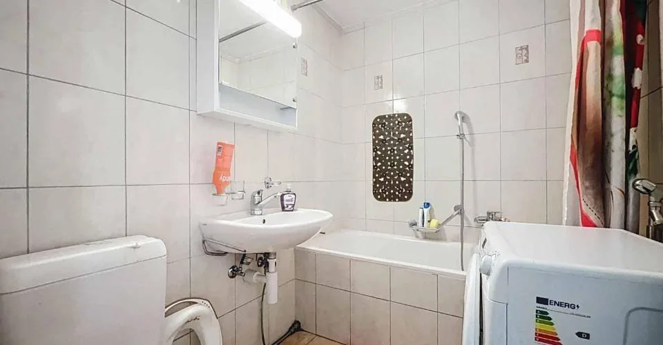 Wohnung 3.5 Zimmer mit schöner Aussicht auf die Berge – Foto 5 von 12