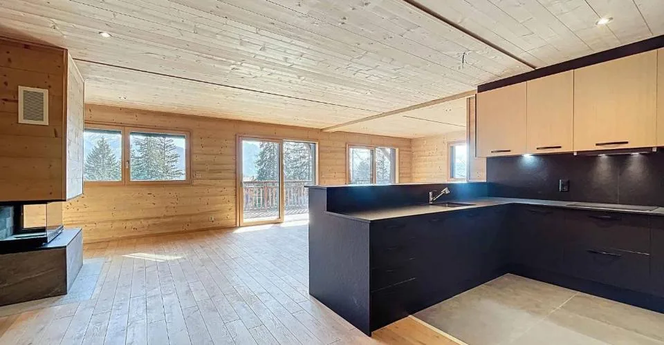Appartement mit hohem Standard gegenüber den Bergen, nur zwei Schritte von den Pisten entfernt – Foto 3 von 16