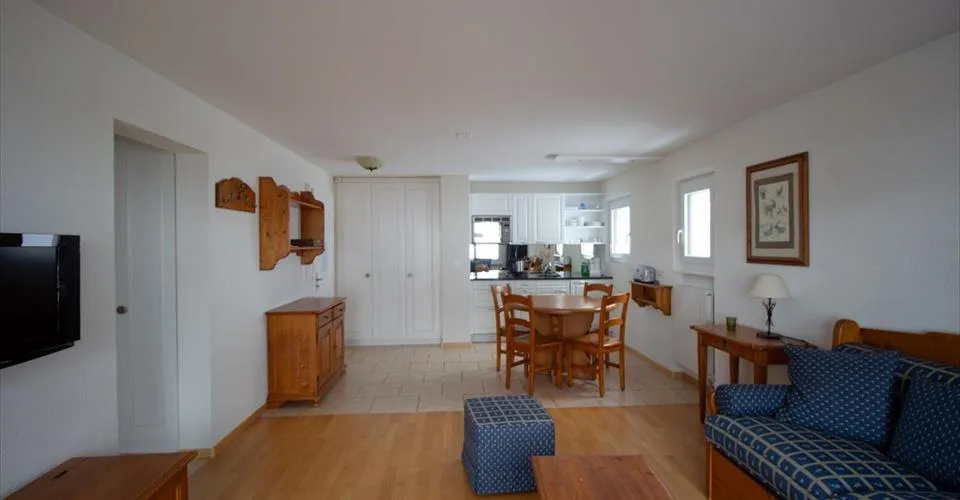 Immeuble GONENSTEIN, appartement lumineux et cosy de 1,5 pièce au calme avec balcon exposé est