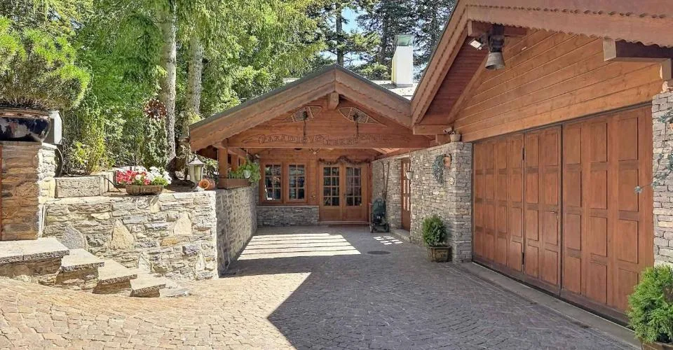 Prächtiges Chalet mit Pool und Spa, abgelegen – Foto 9 von 19