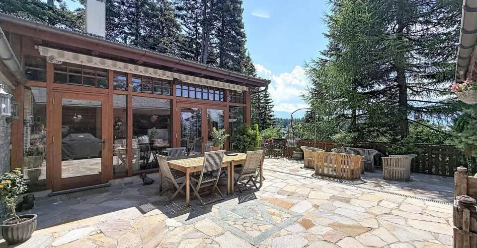 Prächtiges Chalet mit Pool und Spa, abgelegen – Foto 3 von 19