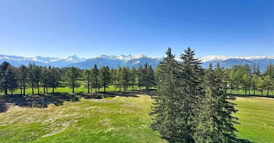 Wohnung mit 6.5 Zimmern im Dachgeschoss mit Blick auf den Golf und superber Aussicht + Studio – Foto 2 von 25