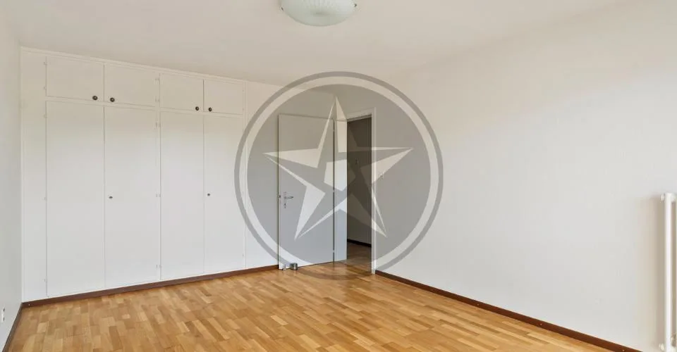 3,5 PIÈCES AVEC BALCON, VUE LAC ET GARAGE – RÉSERVÉ AUX INVESTISSEURS – Foto 7 von 26