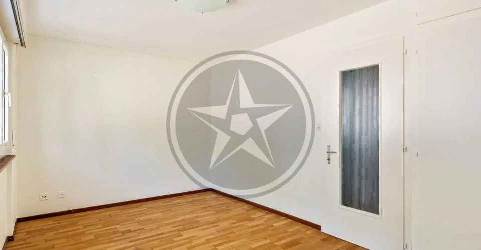 3,5 PIÈCES AVEC BALCON, VUE LAC ET GARAGE – RÉSERVÉ AUX INVESTISSEURS – Foto 8 von 26