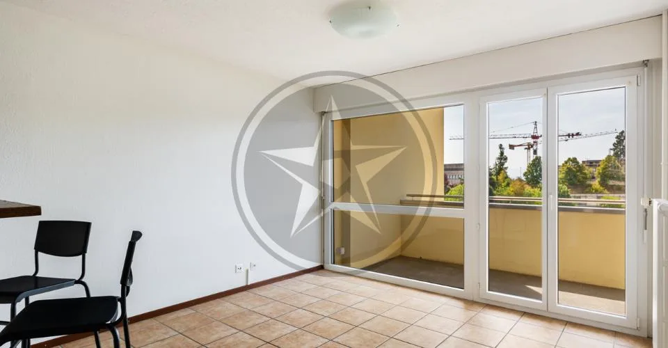 3,5 PIÈCES AVEC BALCON, VUE LAC ET GARAGE – RÉSERVÉ AUX INVESTISSEURS – Foto 3 von 26
