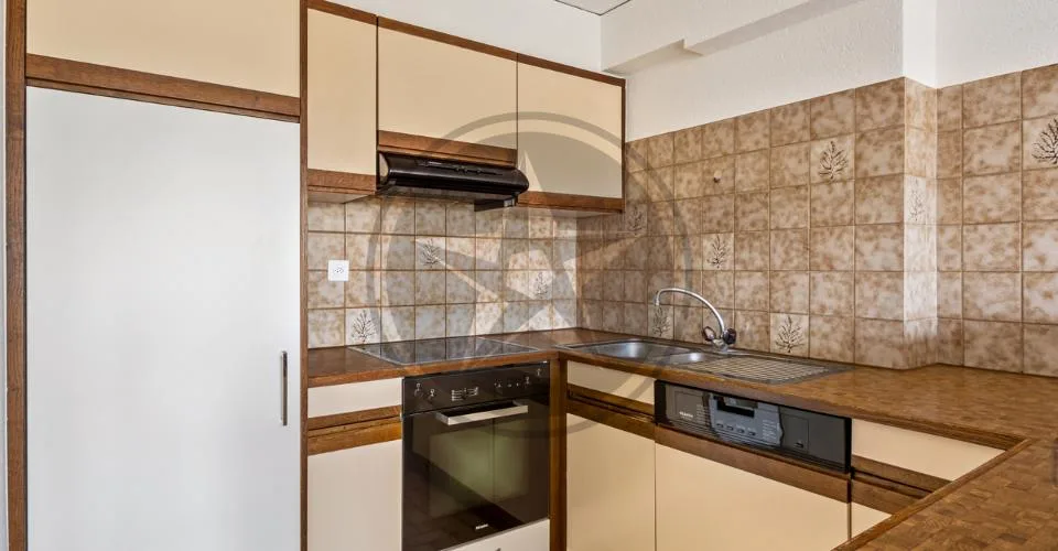 3,5 PIÈCES AVEC BALCON, VUE LAC ET GARAGE – RÉSERVÉ AUX INVESTISSEURS – Foto 5 von 26