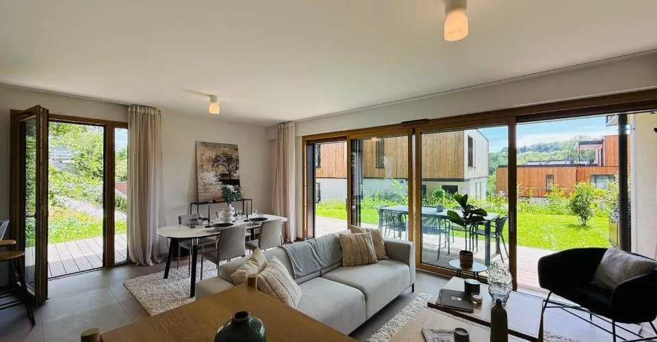 Maison de ville dans un parc arboré et privé – Foto 2 von 15