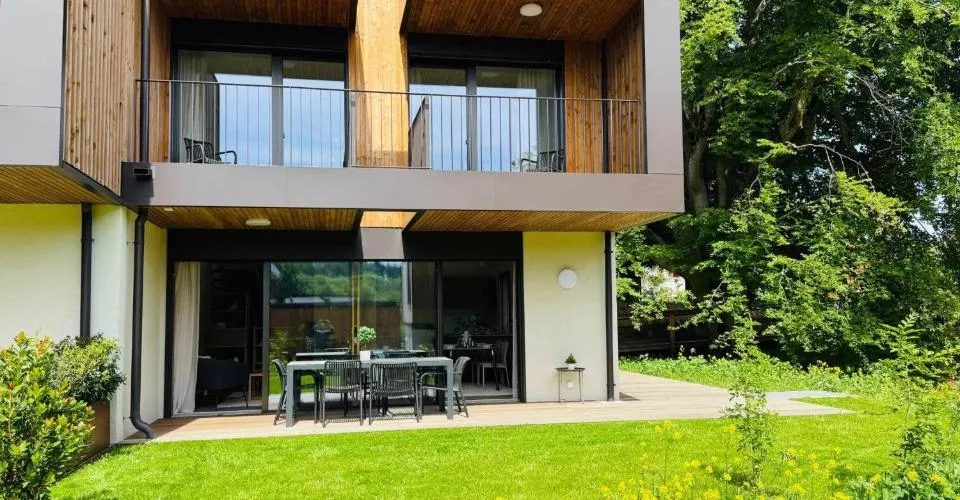 Maison de ville dans un parc arboré et privé – Foto 3 von 15
