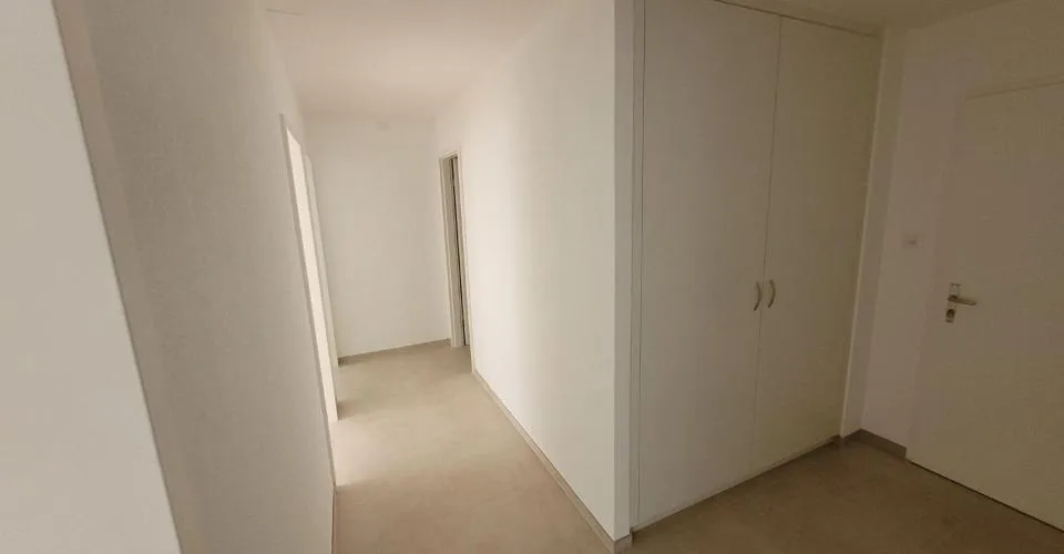 Appartamento recentemente ristrutturato di 3 locali con balcone! – foto 14 di 22