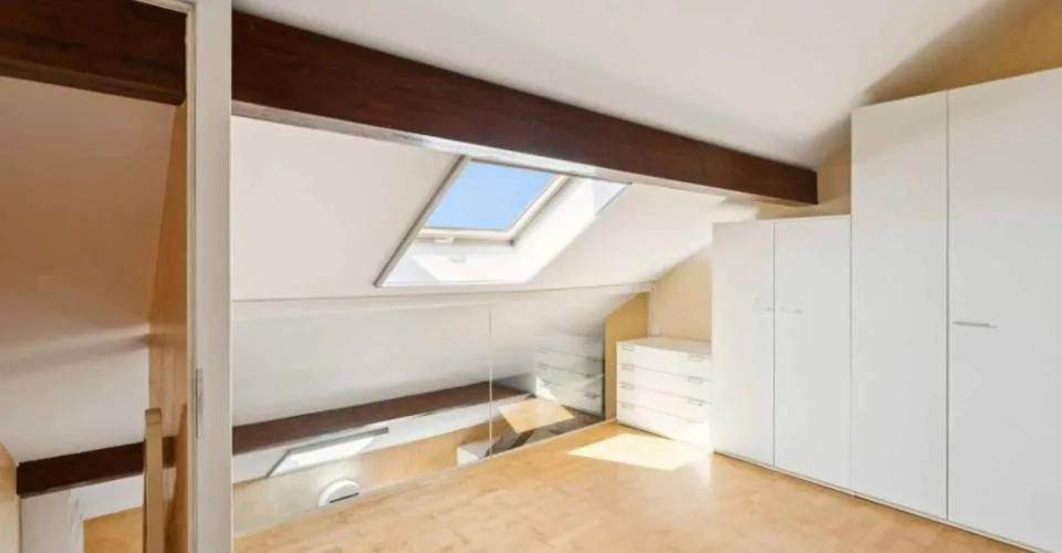 Charmant 3.5 pièces en attique dans une résidence unique – photo 6 sur 15