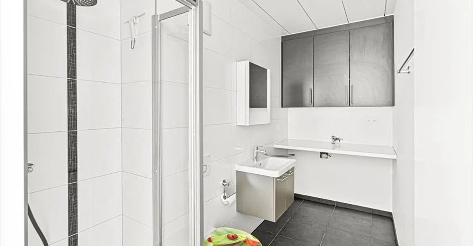 Appartement de prestige rénové avec vue spectaculaire sur le lac ! – Foto 11 von 22