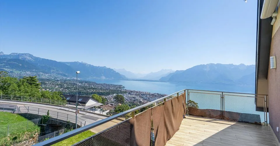 Appartement de prestige rénové avec vue spectaculaire sur le lac ! – Foto 5 von 22
