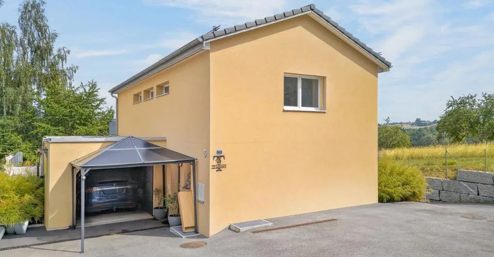 Villa familiare recente con piscina riscaldata e vista aperta – foto 32 di 32