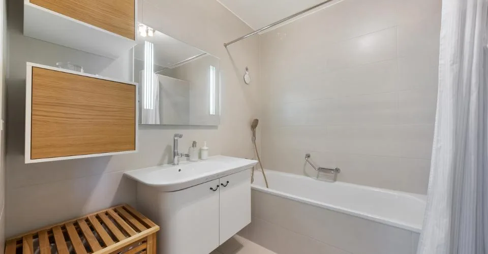 APPARTEMENT DE 4,5 PIÈCES - VUE PANORAMIQUE - GARAGE - EN EXCLUSIVITÉ – photo 16 sur 26