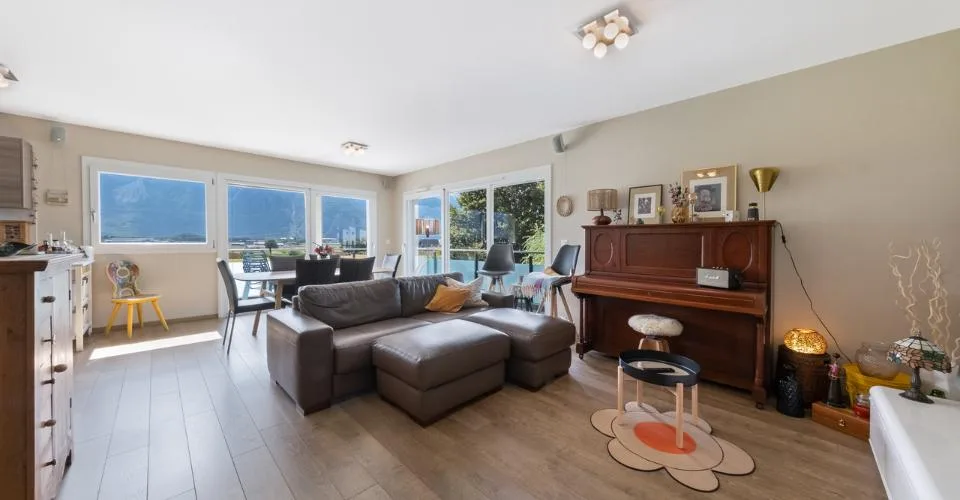 APPARTEMENT DE 4,5 PIÈCES - VUE PANORAMIQUE - GARAGE - EN EXCLUSIVITÉ – photo 14 sur 26