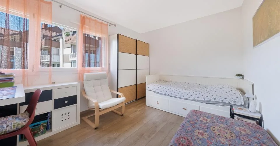 APPARTEMENT DE 4,5 PIÈCES - VUE PANORAMIQUE - GARAGE - EN EXCLUSIVITÉ – photo 24 sur 26