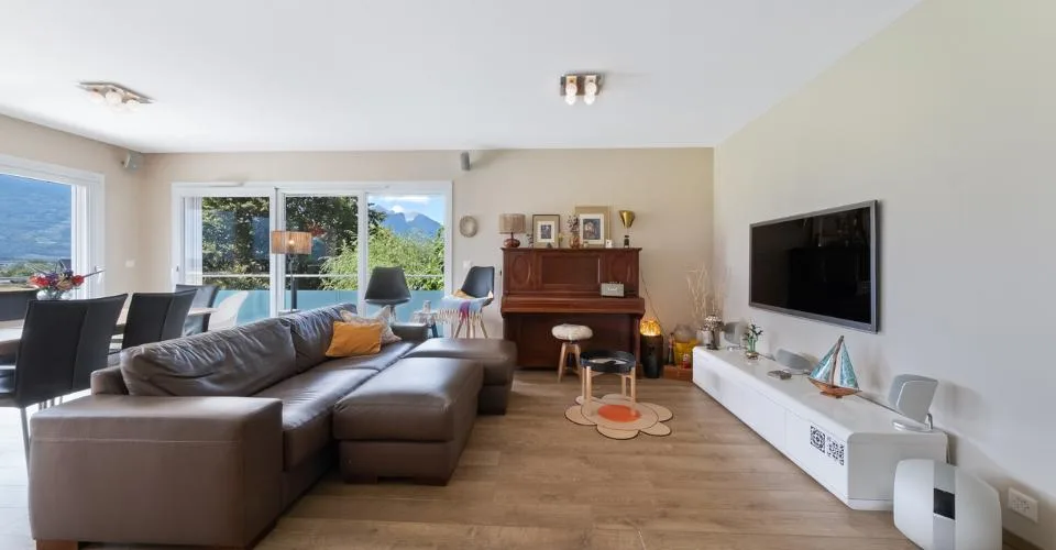APPARTEMENT DE 4,5 PIÈCES - VUE PANORAMIQUE - GARAGE - EN EXCLUSIVITÉ – photo 21 sur 26