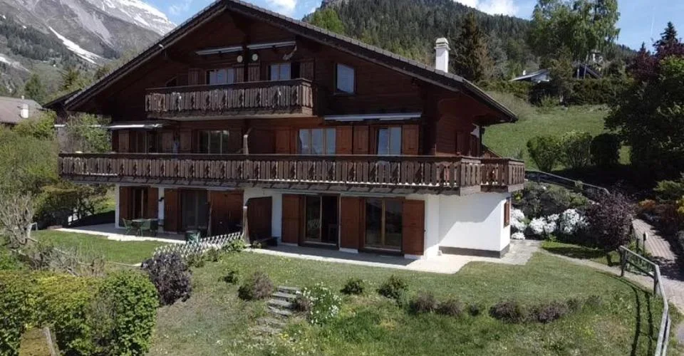 Superbe duplex avec jardin, panorama dégagé et garage, un atout indéniable – photo 13 sur 26
