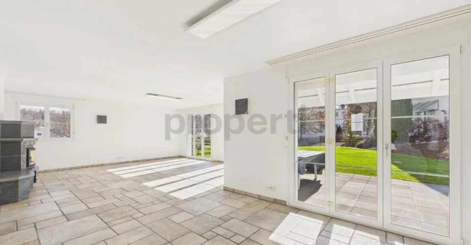 Modernes freistehendes 5.5-Zimmer-Einfamilienhaus mit Doppelgarage und zwei E-Ladestationen in Lindau